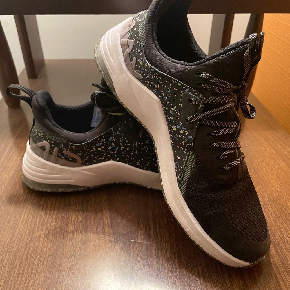 Nike Air Bella TR3 Running Shoe